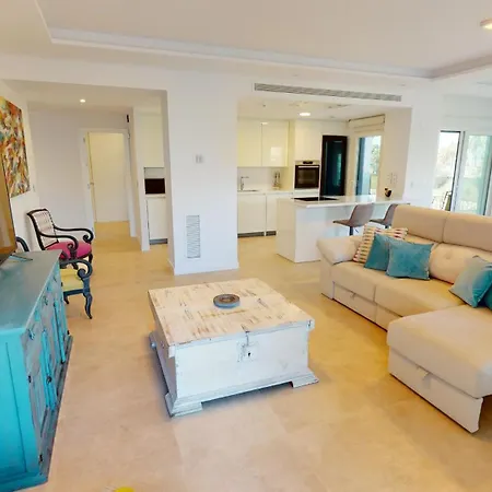 Petunia By On Travel Apartment Oliva